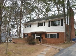 10820 Woodland Dr, Fairfax, VA 22030