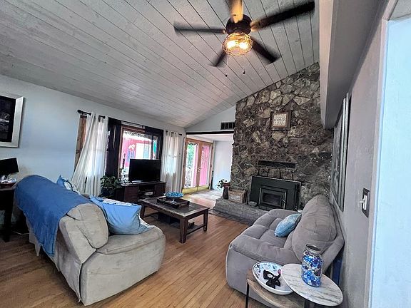 3rd image of 281 Katherine St