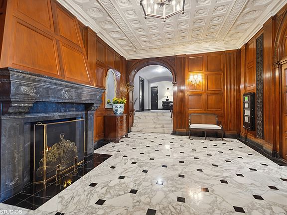 3rd image of 3300 N Lake Shore Dr APT 4AE