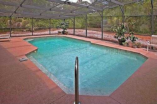 2nd image of 805 Willow Pond Ln