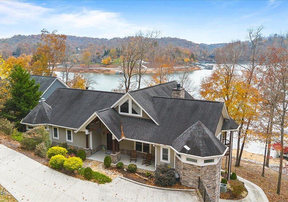 1st image of 493 Bankwood Ln