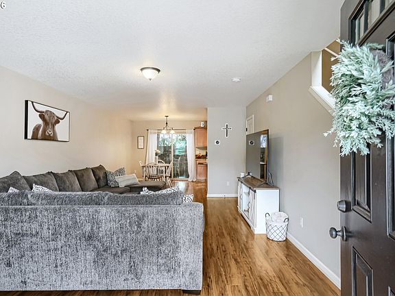 5th image of 719 Garden Ct
