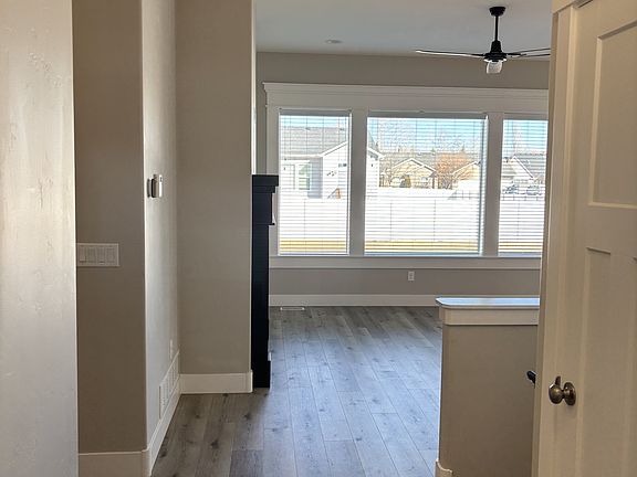 4th image of 187 Heaton Ln