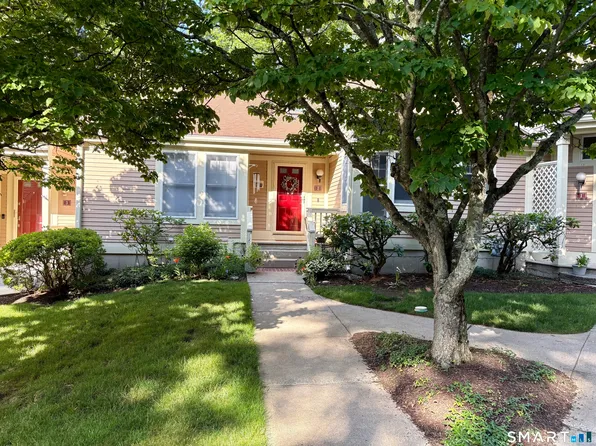 2 Brittania Drive #2, Danbury, CT 06811