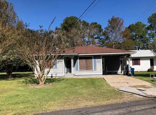 1004 Wiltz St, Henderson, LA 70517
