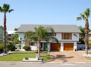 3 Bimini Dr, Rockport, TX 78382