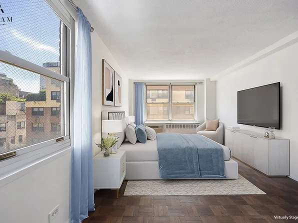 310 East 70th Street image 5 of 13