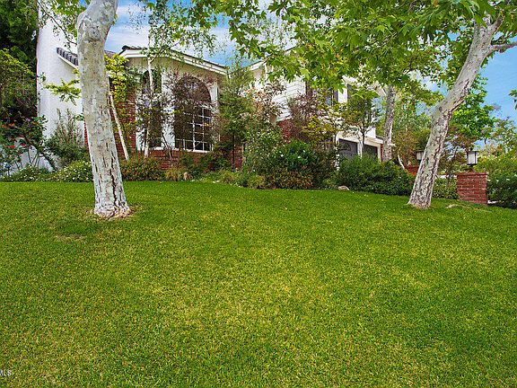 5th image of 4924 Pathfinder Ave
