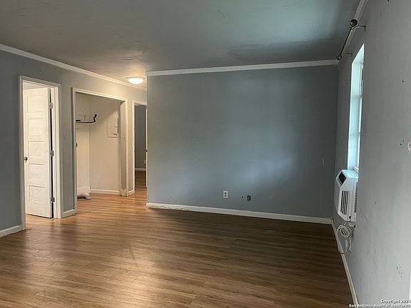 5th image of 715 MENCHACA ST