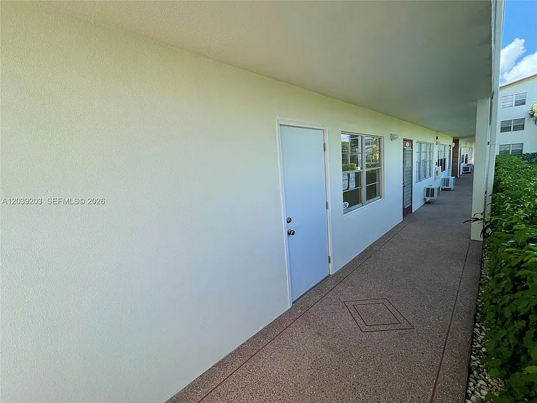 136 Brighton Dr #136-D — Photo 43