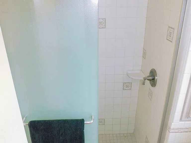 1 E Ln — Photo 24