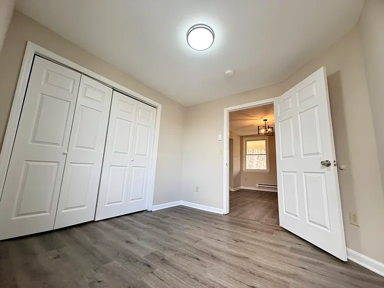 3-5-7 Maple St #7 — Photo 10