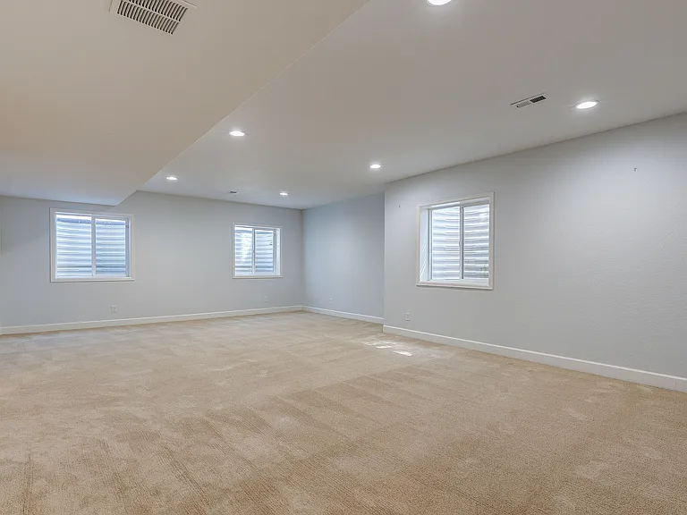 10732 Hillsboro Cir — Photo 27