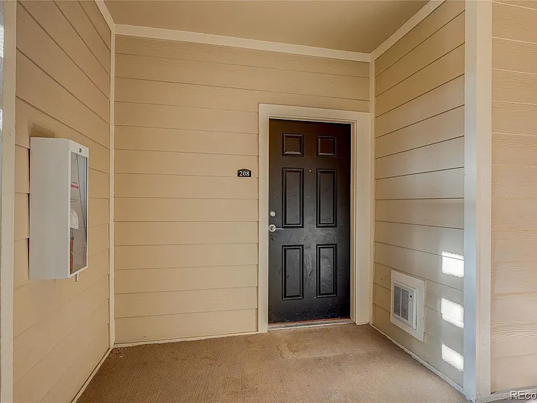 5756 N Genoa Way #12-208 — Photo 2