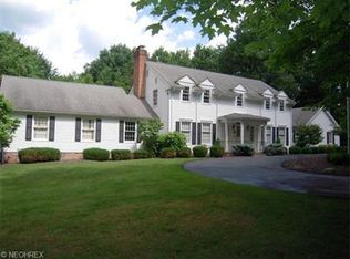 15566 Priorway Dr, Novelty, OH 44072