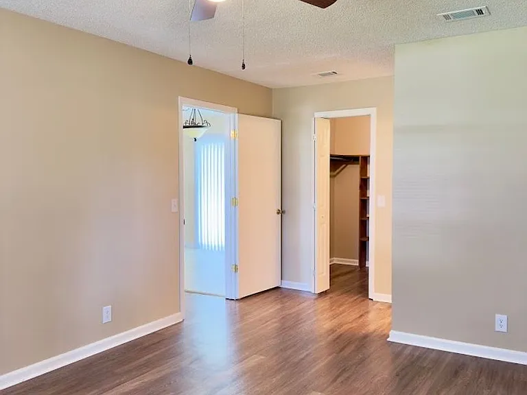 114 Dogwood Cir — Photo 13