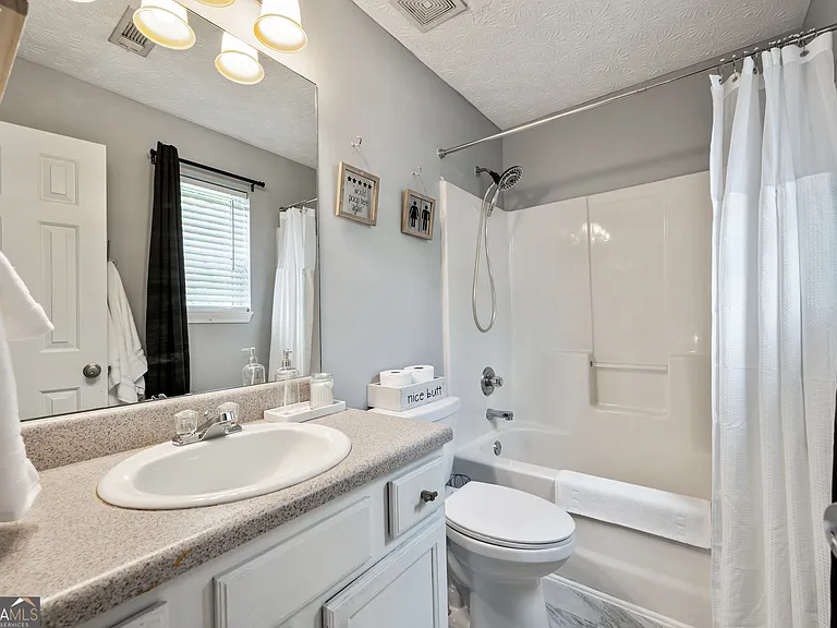 18 Larkspur Ln — Photo 20