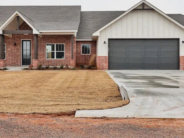 2086 Henry Ct, Blanchard, OK 73010