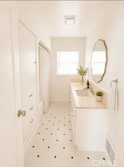 10820 Hunter Ave — Photo 6