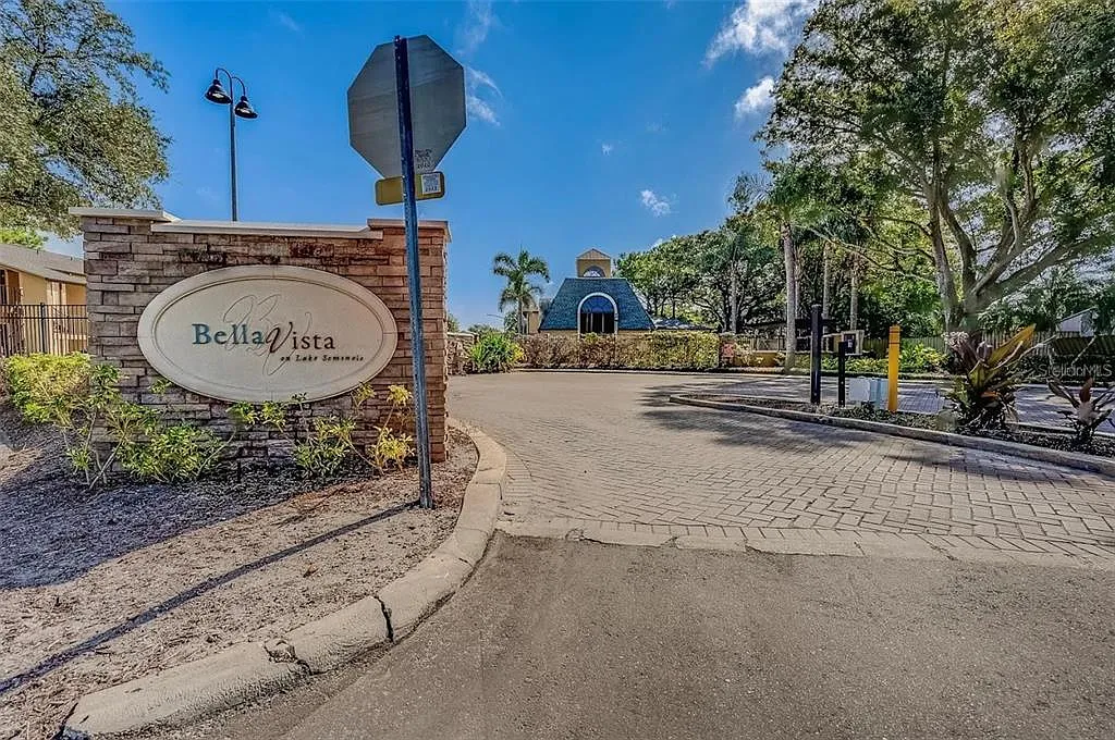 Building Photo - 12293 Sailwinds Dr #203