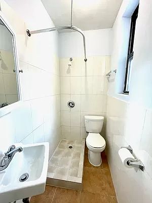 4th image of 506 9th Ave APT 4RN
