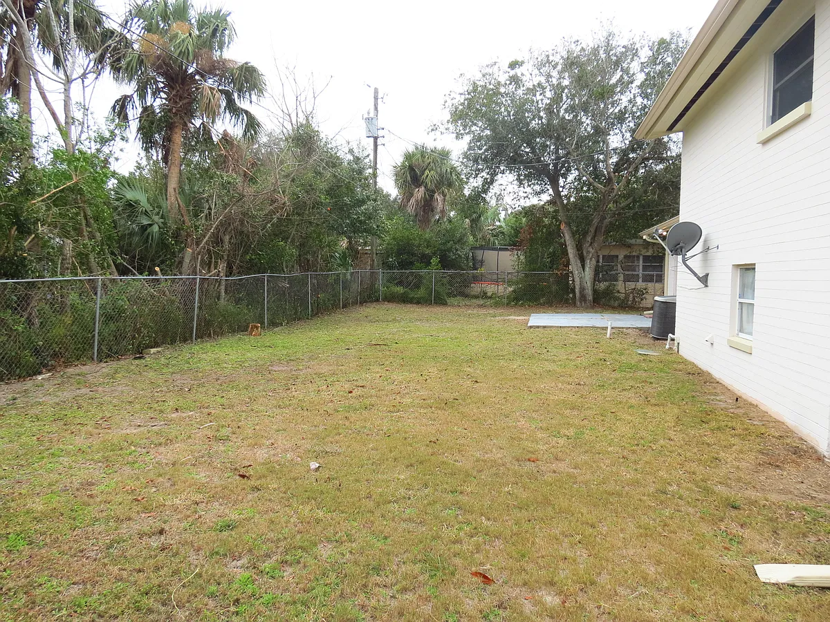 Building Photo - 122 Magnolia Dr