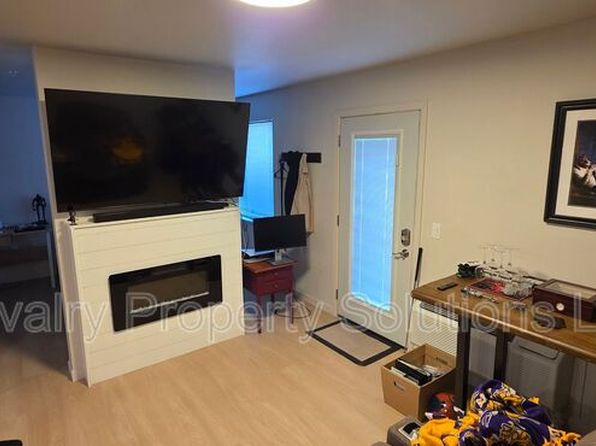 1221 Commonwealth Ave #106