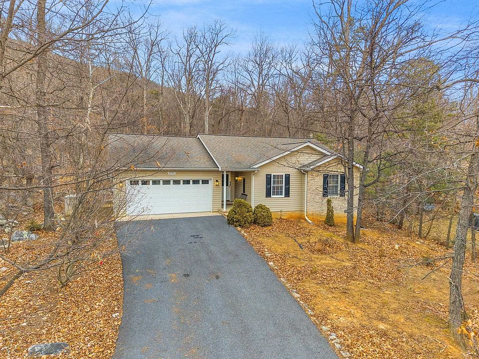 1st image of 2395 Hopkins Dr