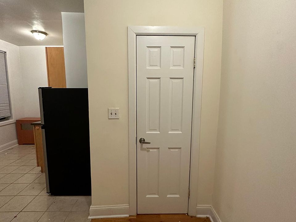 1st image of 3085 Brighton 13 St #3