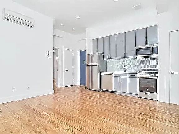 3rd image of 200 E 116th St APT 3N