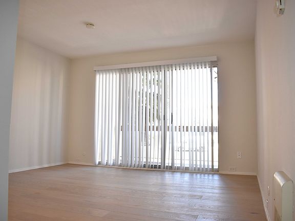2nd image of 315 Wayne Pl #204