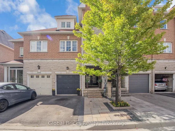 585 Candlestick Cir, Mississauga, ON L4Z 0B3