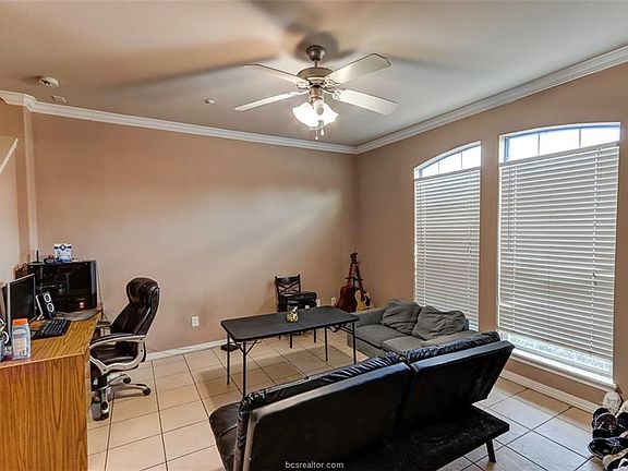 3rd image of 305 Holleman Dr #1405
