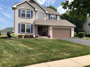 3916 Boone Creek Cir, McHenry, IL 60050