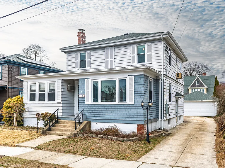 41 Berwick Ln — Photo 2