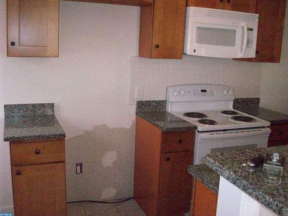 5th image of 5808 Oakland St