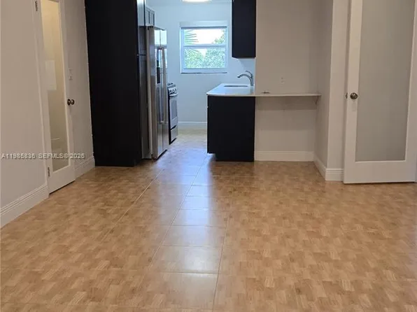 10070 E Bay Harbor Dr, Bay Harbor Islands, FL