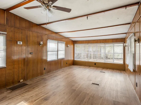 1910 Wilkes Ave, Soddy Daisy, TN 37379