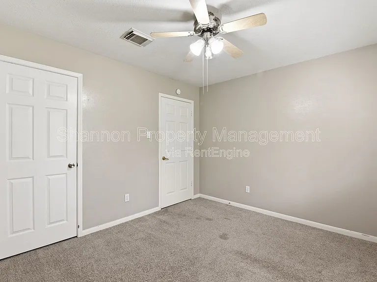 3327 Shady Glen Ln — Photo 20