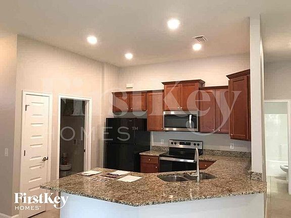 4th image of 5261 Jessamine Ave
