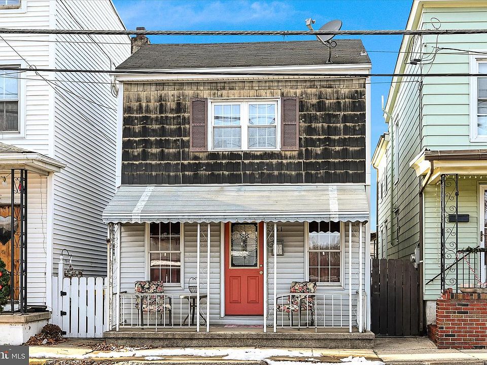 1st image of 151 W Columbia St