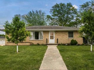 207 Arthur St SW, Cascade, IA 52033