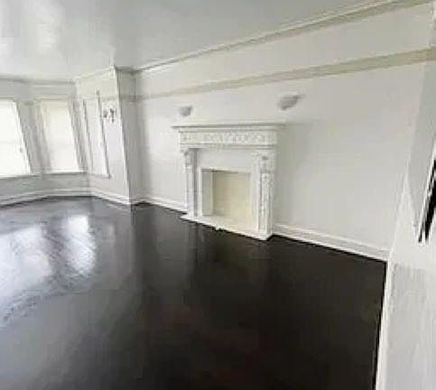 3rd image of 7735 S Essex Ave