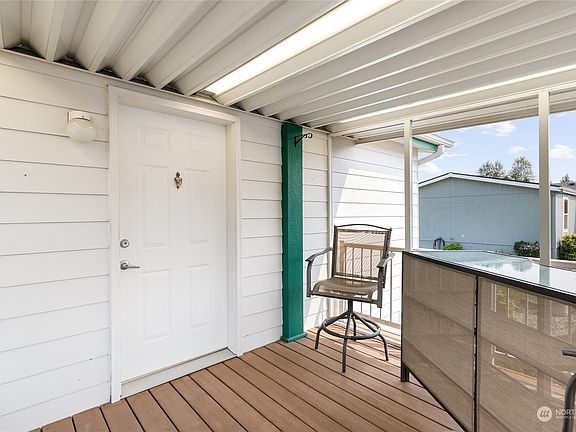 3rd image of 14727 43rd Avenue NE #56