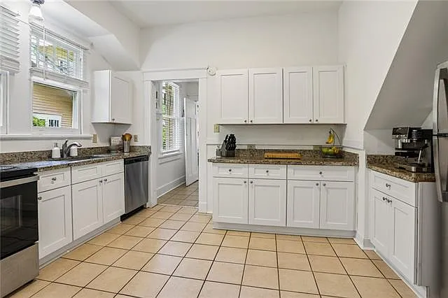2526 Jefferson Ave — Photo 13