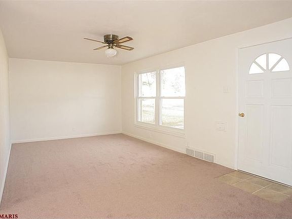 4th image of 7348 Idamor Ln