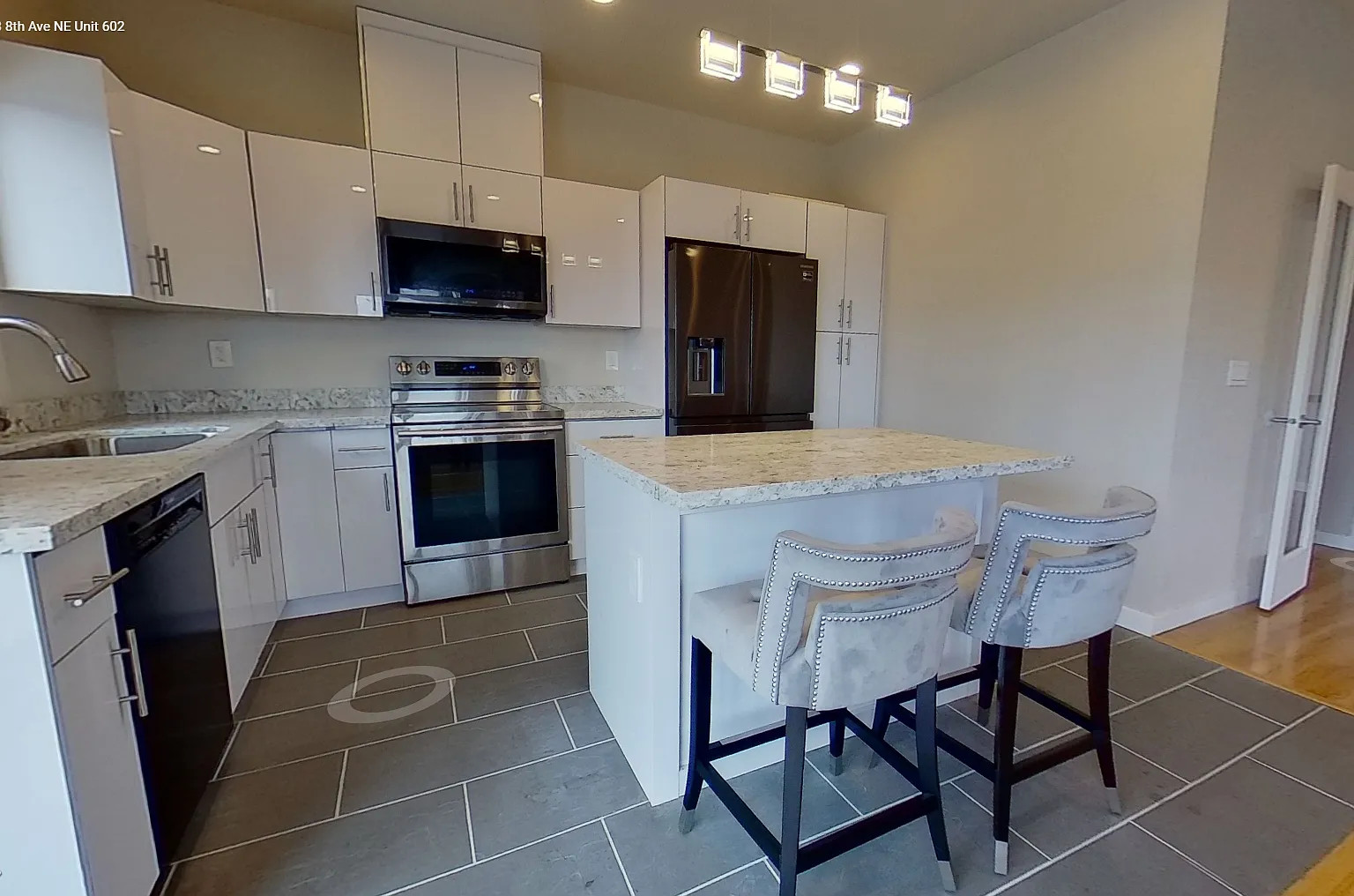 3 bed, 1700 sqft, $4,100 — Photo 4