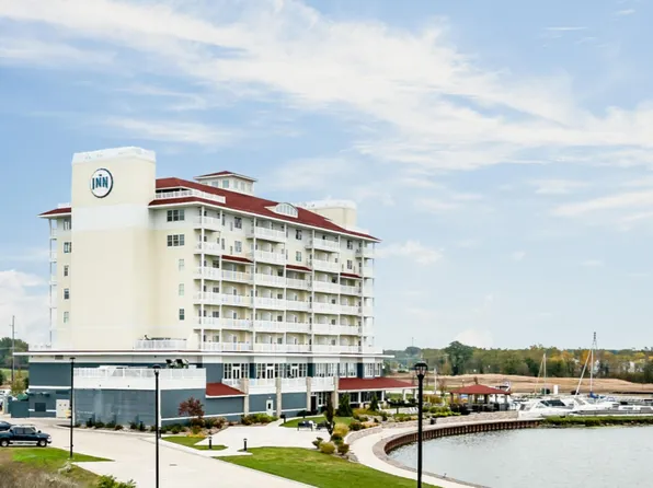 800 Whitwam Dr Unit 5 & 5a, Saint Joseph, MI 49085