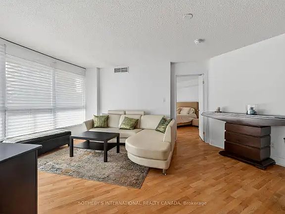 3rd image of 550 Queens Quay W #809