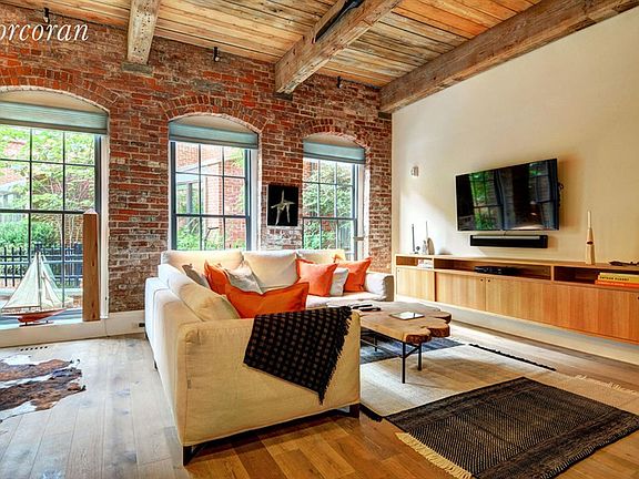 5th image of 15 Church St Unit 116